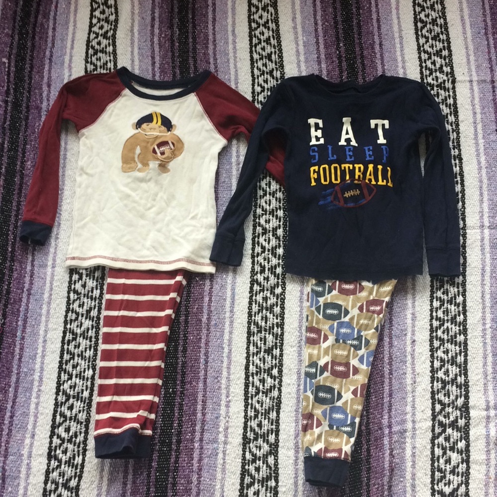 Carters boys four piece pajama set size 5T